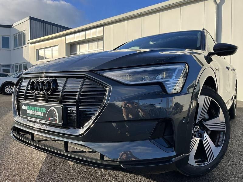 Gebraucht Audi e-tron Advanced Plus 300 kW (408 PS) 2022 Manhattangrau SUV