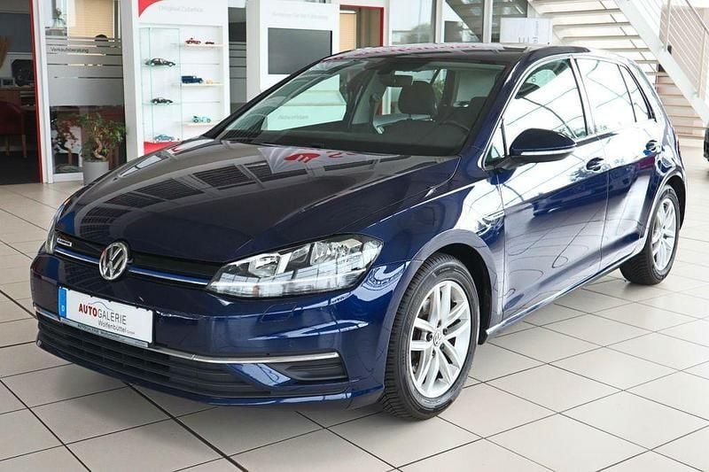 Blau Gebraucht 2019 VW Golf VII Limousine | 12.999 € (Superpreis) - Bild 1/4