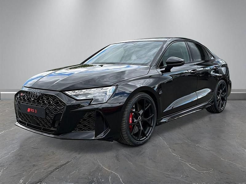 Neu Audi RS3 Sport 400 PS (294 kW) 2026 Schwarz Limousine