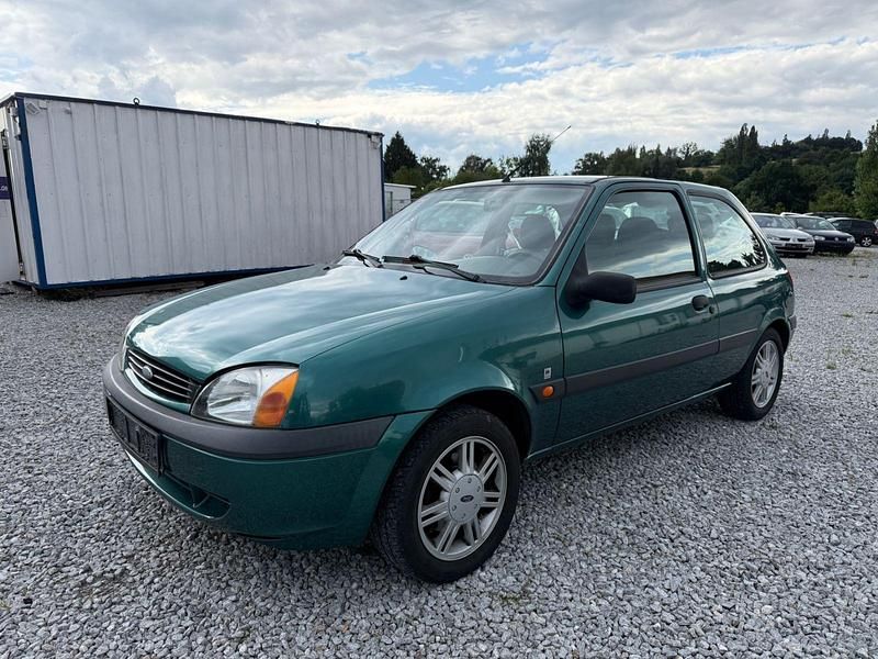 Grün Gebraucht 2000 Ford Fiesta Ghia Kleinwagen | 999 € (Guter Preis) - Bild 1/4