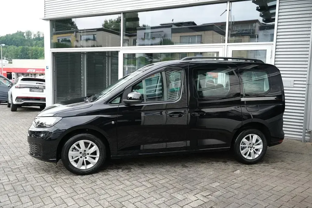 Neu VW Caddy Life 116 PS (85 kW) 2026 Deep black perleffekt Van / Kleinbus