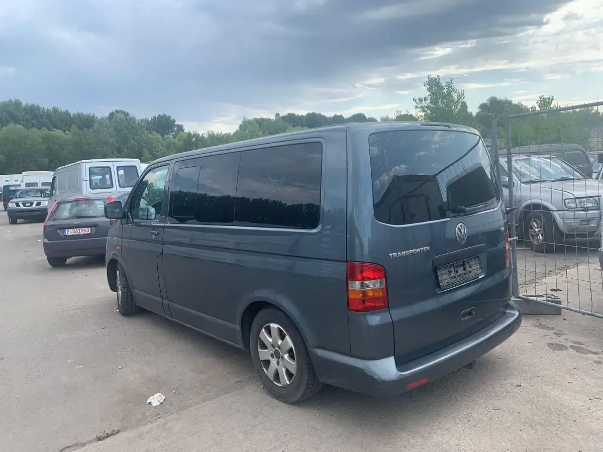 Gebraucht VW T5 131 PS (96 kW) 2005 Schwarz Van