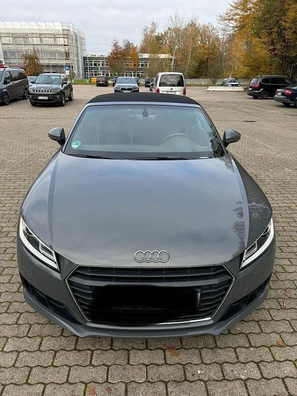 Grau Gebraucht 2016 Audi TT Roadster Cabrio | 21.500 € - Bild 1/4