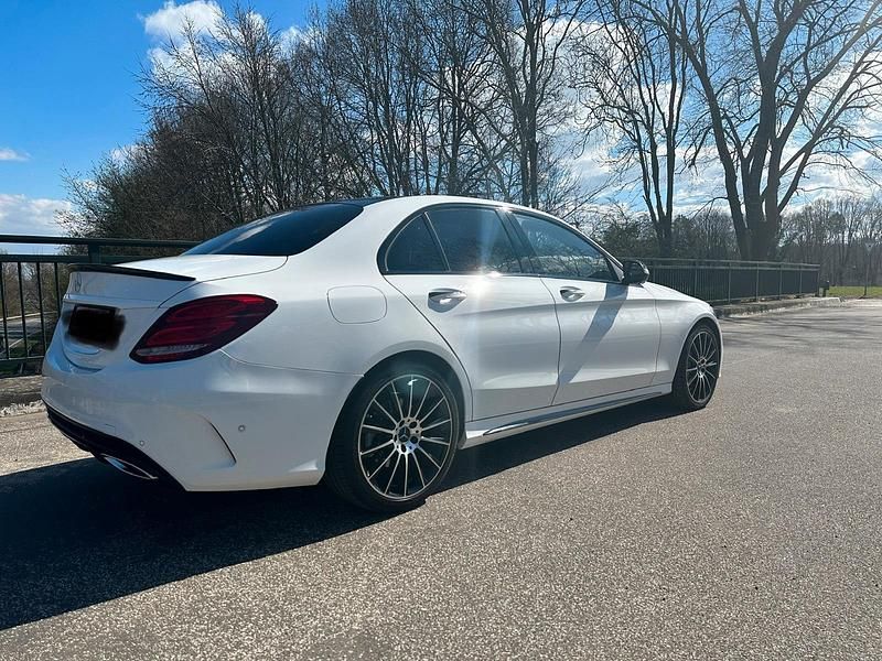 Gebraucht Mercedes C400 333 PS (244 kW) 2015 Weiß Limousine