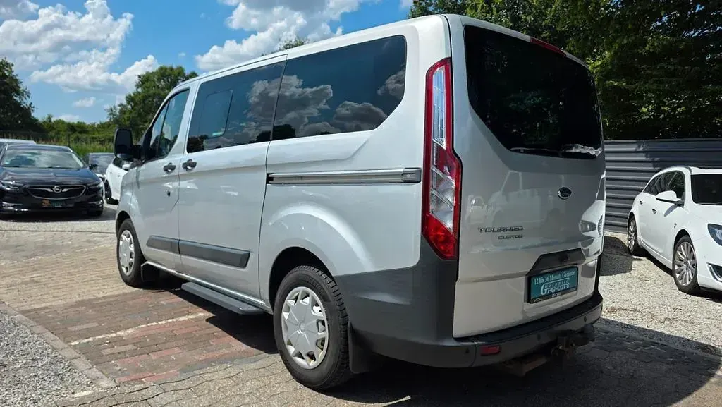 Gebraucht Ford Tourneo 155 PS (114 kW) 2015 Silber Kombi