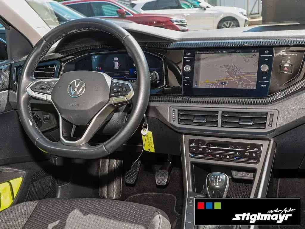 Gebraucht VW Polo Life 95 PS (69 kW) 2021 Deep black perleffekt Kleinwagen