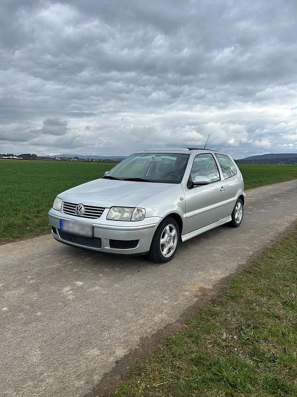 Gebraucht VW Polo Edition 60 PS (44 kW) 2001 Silber Limousine