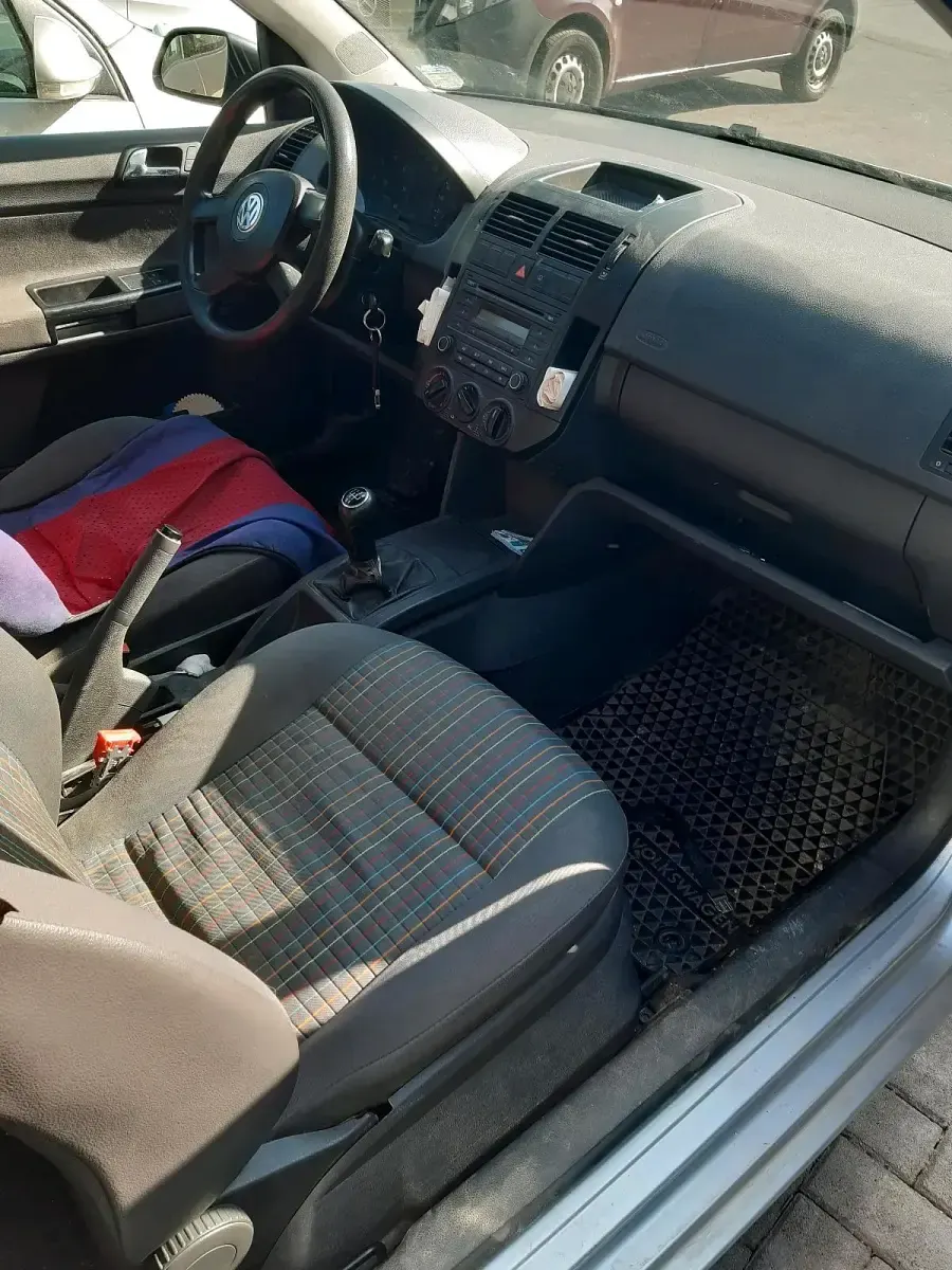 Gebraucht VW Polo 80 PS (58 kW) 2005 Silber Kleinwagen