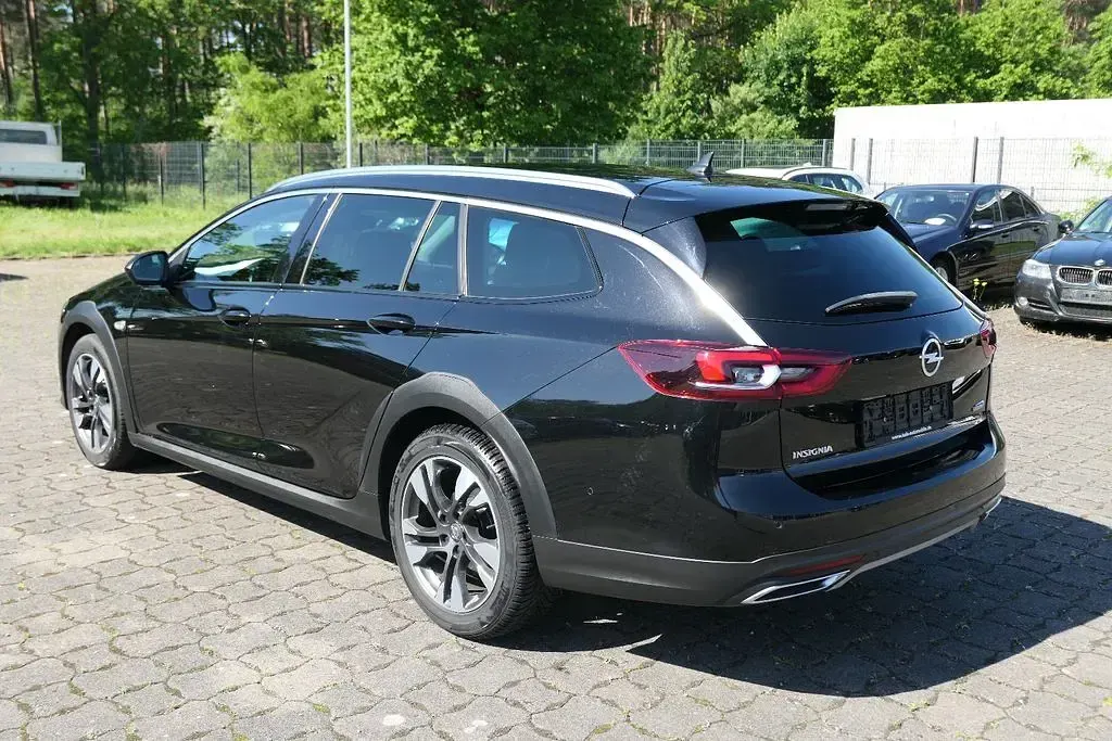 Gebraucht Opel Insignia Country Tourer 170 PS (125 kW) 2018 Schwarz Kombi