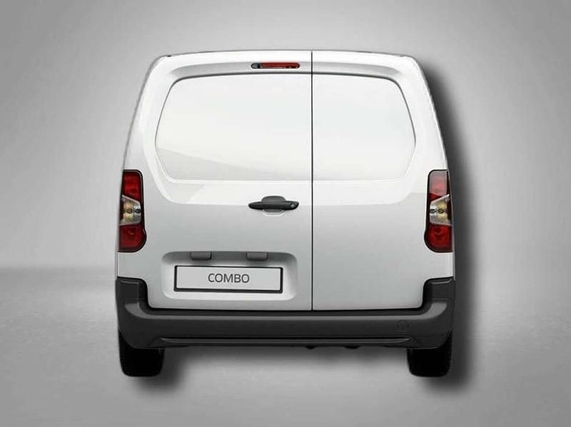 Second-hand Opel Combo 102 CP (75 kW) 2025 Alb Monovolum