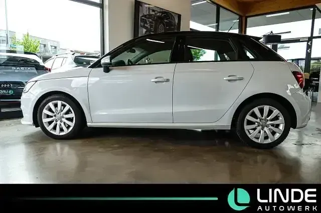 Używany Audi A1 Sport 125 KM (91 kW) 2017 Biały Hatchback