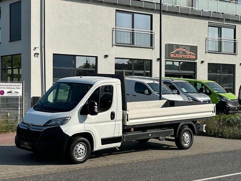 Weiß Gebraucht 2019 Citroën Jumper Van / Kleinbus | 15.499 € (Guter Preis) - Bild 1/4