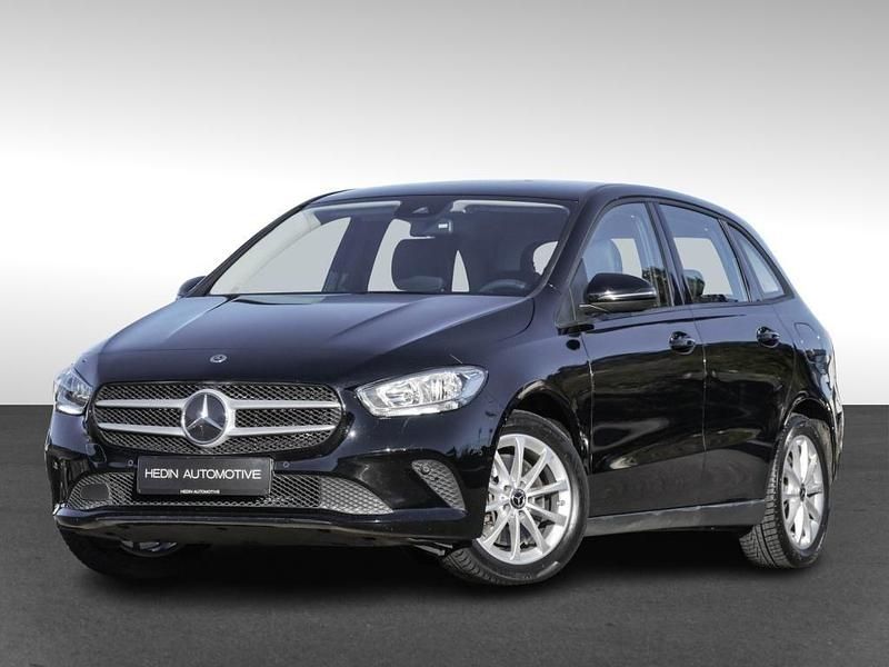 Gebraucht Mercedes E250 160 PS (117 kW) 2022 Schwarz Limousine