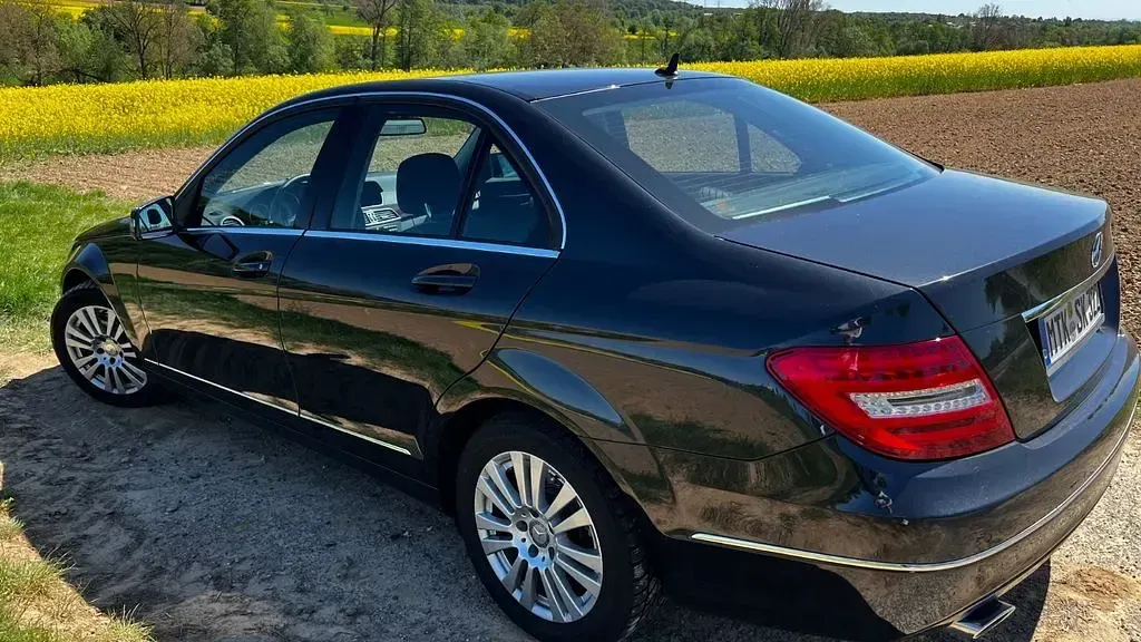 Gebraucht Mercedes C250 Elegance 204 PS (150 kW) 2013 Schwarz Limousine