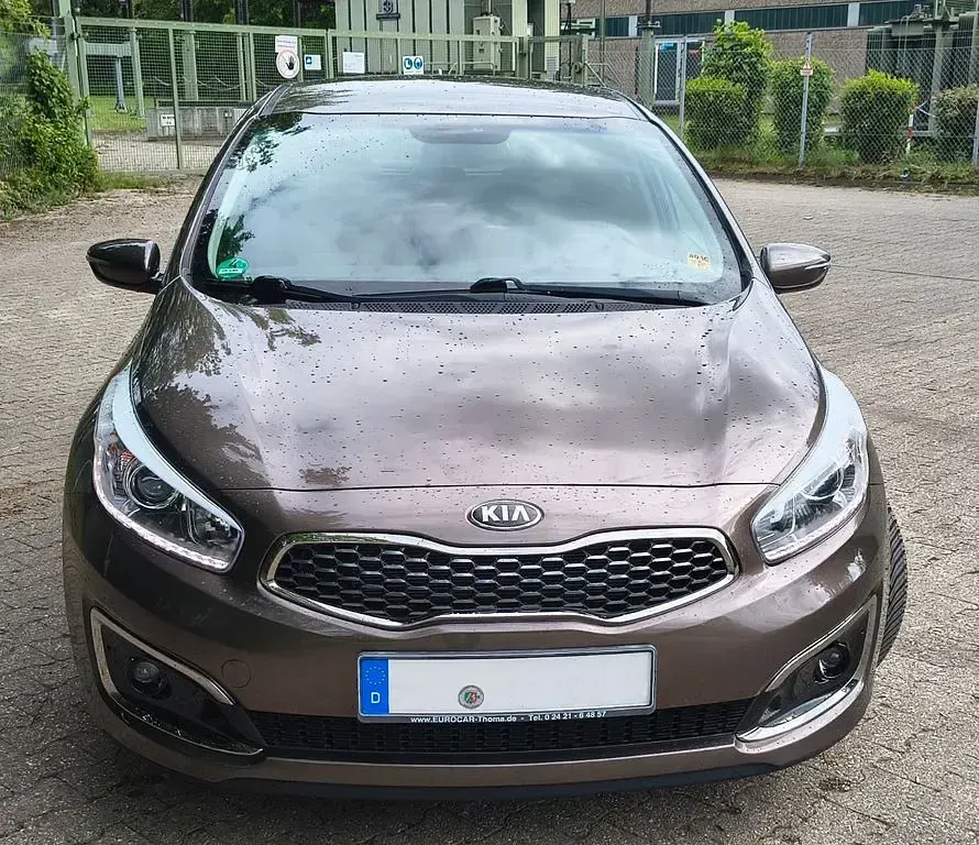 Occasion Kia Ceed 135 ch (99 kW) 2018 Marron Citadine