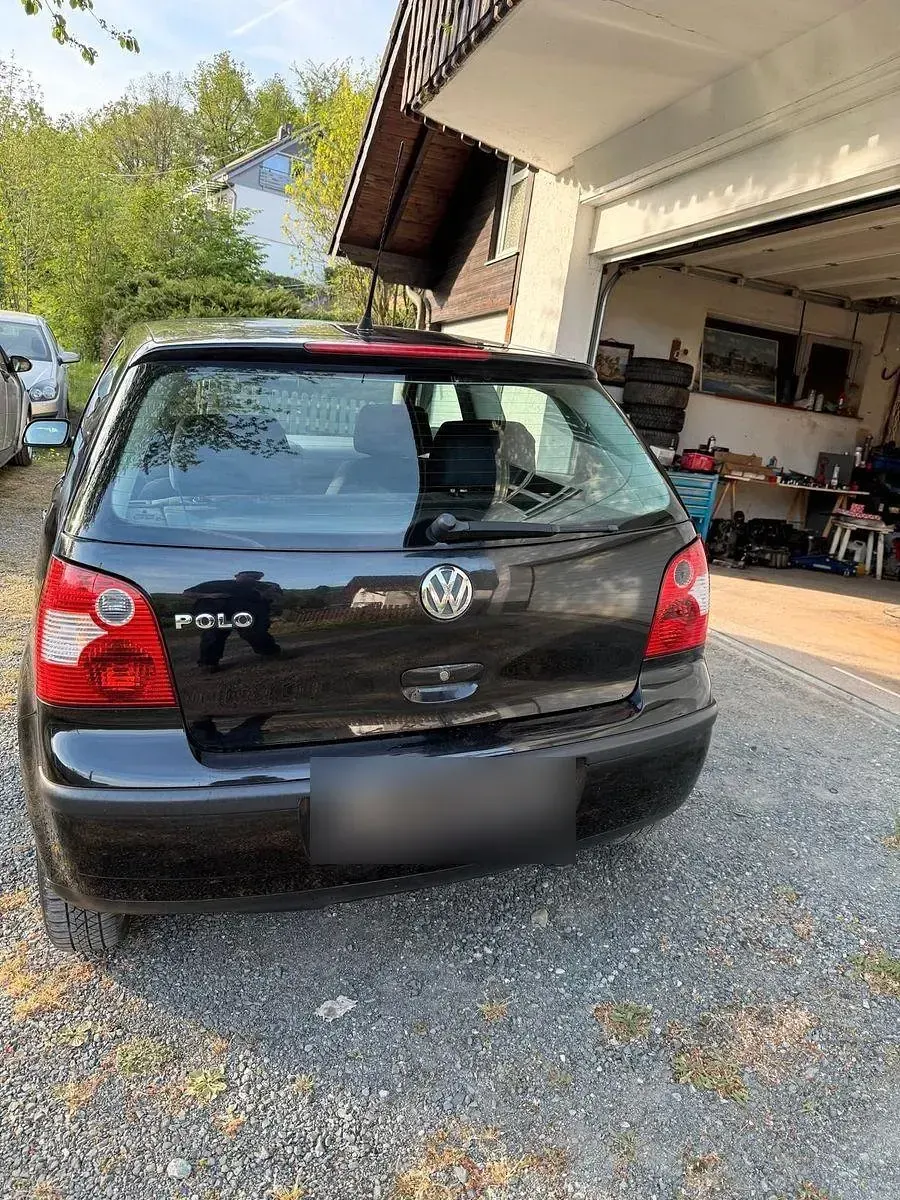 Gebraucht VW Polo 54 PS (39 kW) 2004 Schwarz Kleinwagen