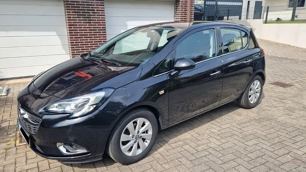 Usado Opel Corsa Innovation 90 HP (66 kW) 2015 Preto Citadino
