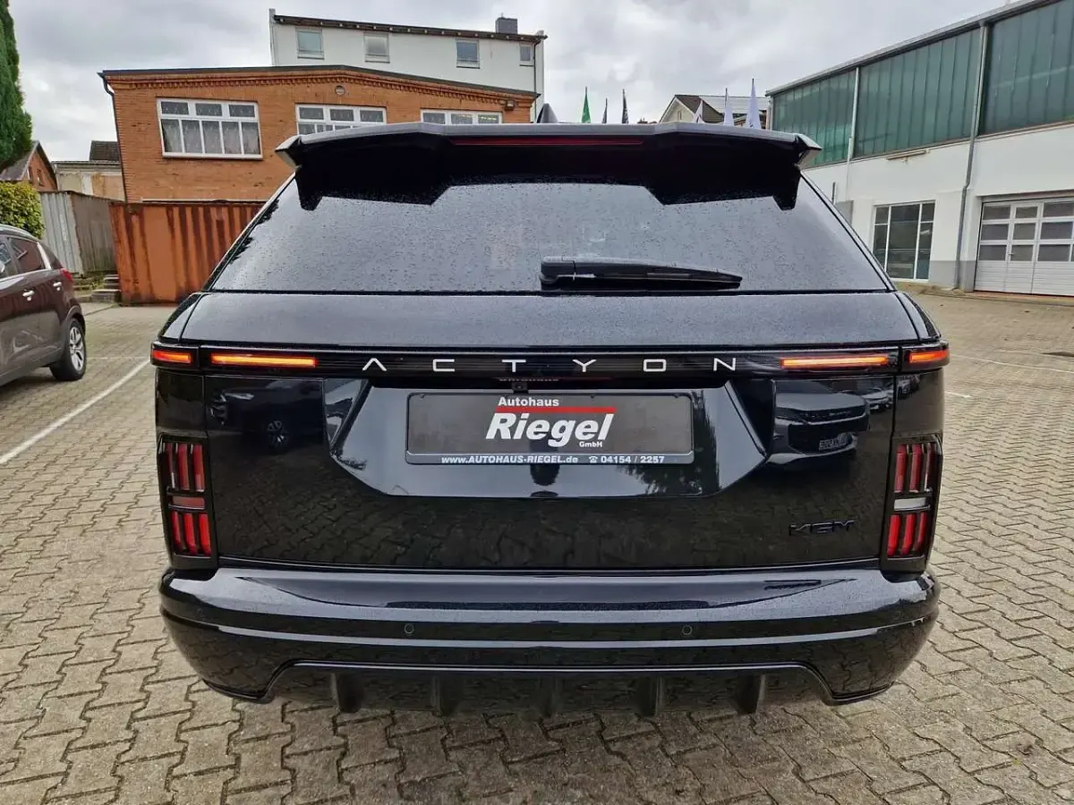 Gebraucht KGM Actyon 163 PS (119 kW) 2026 Schwarz SUV