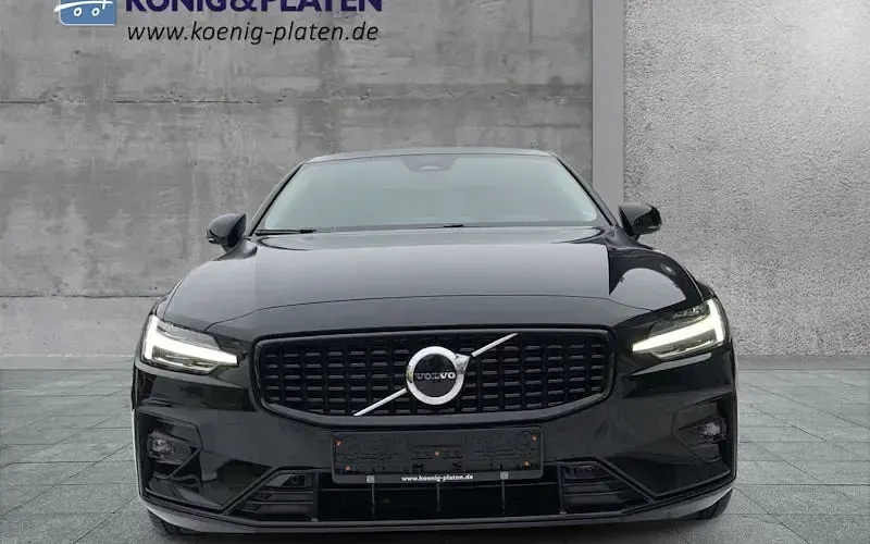 Gebraucht Volvo S60 Ultimate 250 PS (183 kW) 2023 Schwarz Limousine