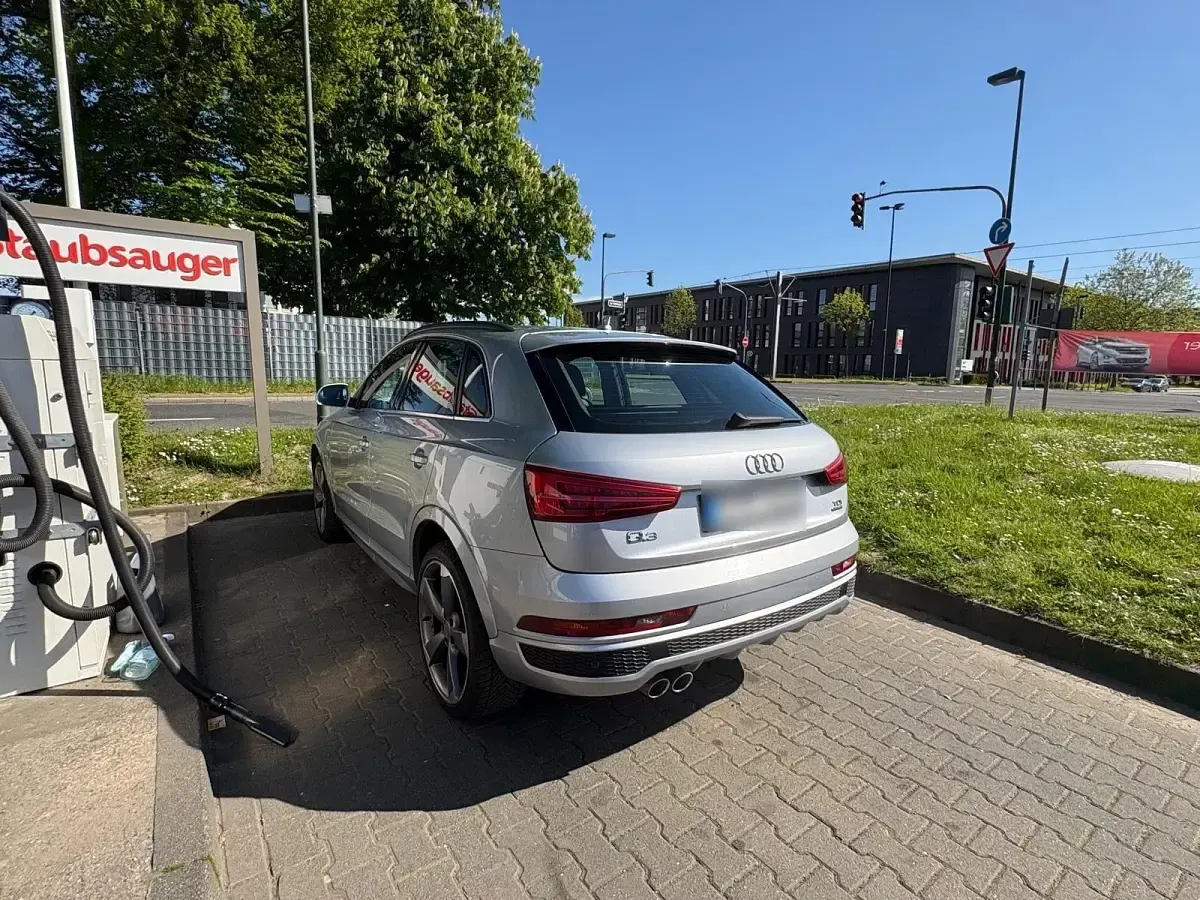 Gebraucht Audi Q3 S-Line 184 PS (135 kW) 2015 Silber SUV