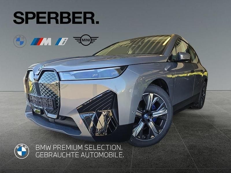 Grau Gebraucht 2024 BMW iX Performance SUV | 52.250 € (Superpreis) - Bild 1/4