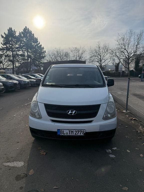 Gebraucht Hyundai H-1 116 PS (85 kW) 2011 Weiß Van / Kleinbus
