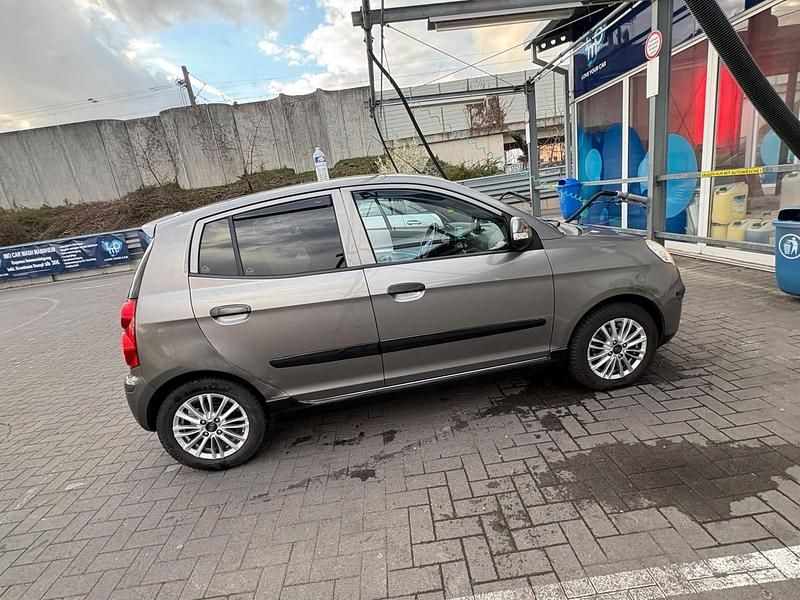 Gebraucht Kia Picanto 65 PS (47 kW) 2008 Gold Kleinwagen