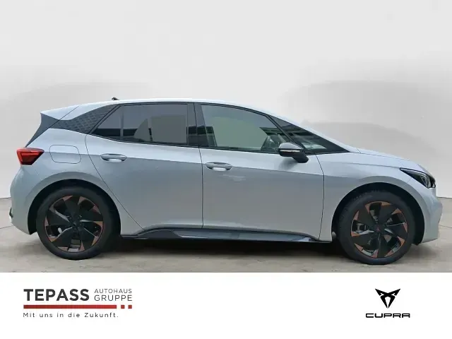 Neu Cupra Born 169 kW (231 PS) 2026 Silber Kleinwagen