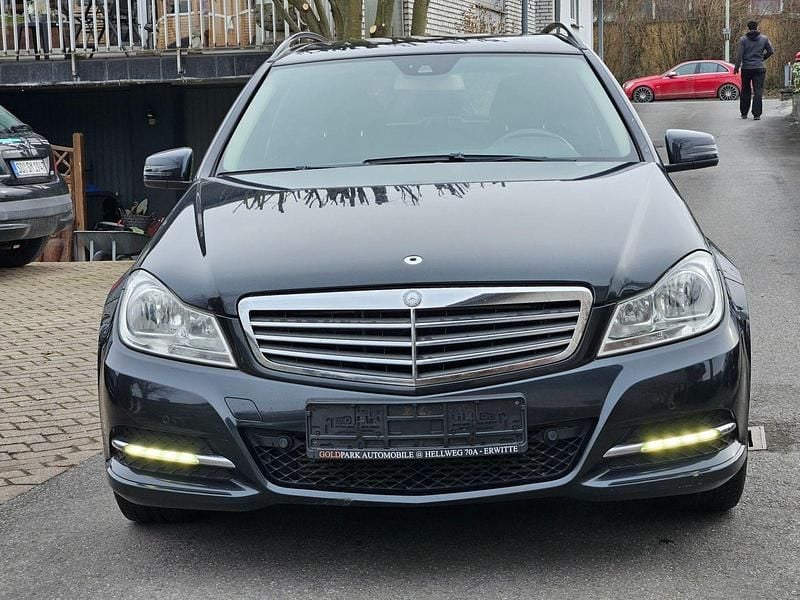Gebraucht Mercedes C220 Classic 170 PS (125 kW) 2011 Schwarz Kombi