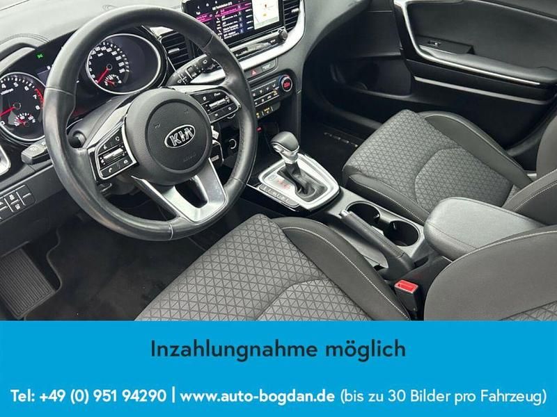 Gebraucht Kia Ceed Vision 160 PS (117 kW) 2021 Zilian schwarz (metallic) Kleinwagen