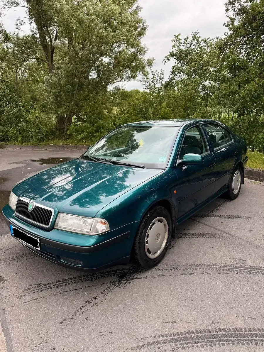 Gebraucht Skoda Octavia 101 PS (74 kW) 2026 Grün Kleinwagen