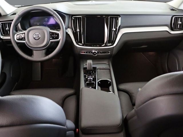 Gebraucht Volvo V60 Plus 197 PS (144 kW) 2024 Weiss Kombi