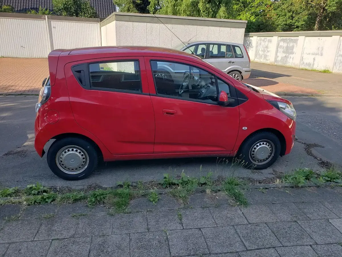 Gebraucht Chevrolet Spark LS 68 PS (50 kW) 2012 Rot Kleinwagen
