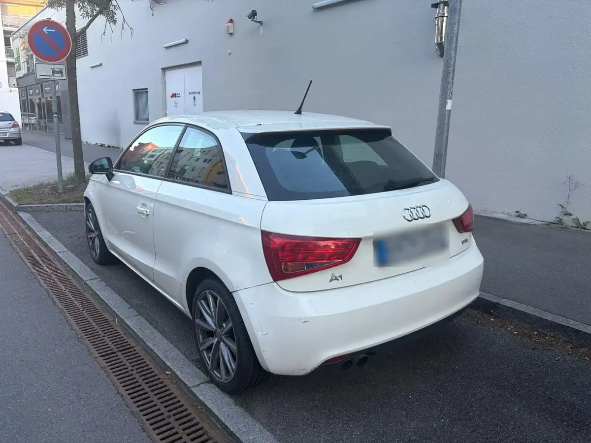 Gebraucht Audi A1 S-Line 122 PS (89 kW) 2011 Weiß Kleinwagen