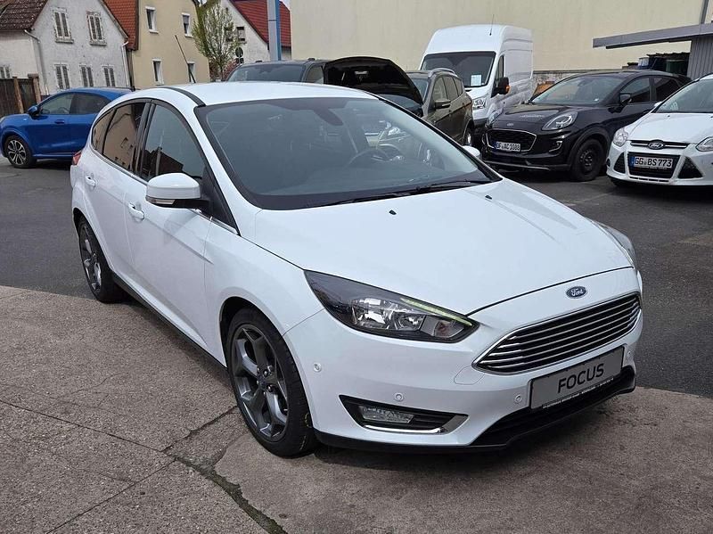 Gebraucht Ford Focus Titanium 150 PS (110 kW) 2016 Frostweiß Kleinwagen