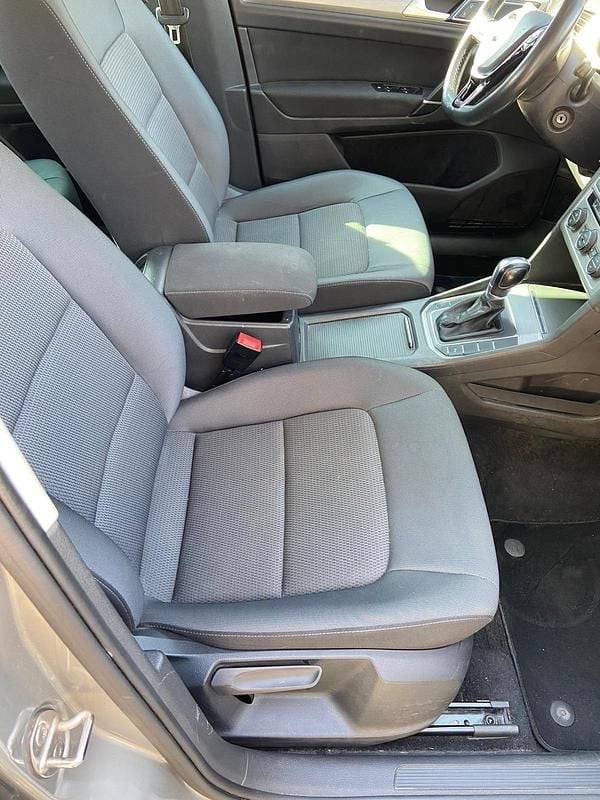 Second-hand VW Golf VII 110 CP (80 kW) 2016 Berlinǎ