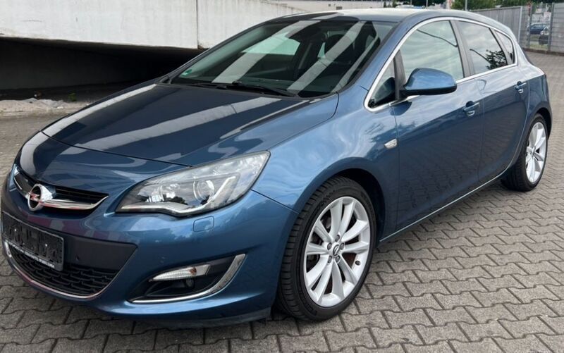 Blau Gebraucht 2015 Opel Astra Exklusiv Limousine | 7.200 € (Superpreis) - Bild 1/4