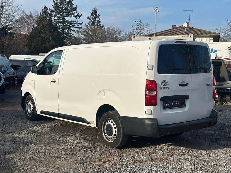 Gebraucht Toyota Proace 122 PS (89 kW) 2021 Weiß Van / Kleinbus