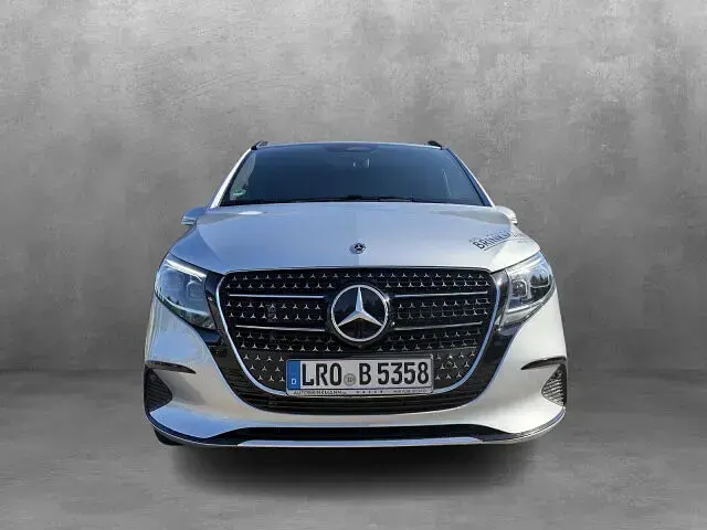 Gebraucht Mercedes V300 Avantgarde 237 PS (174 kW) 2026 Hightechsilber metallic Van / Kleinbus