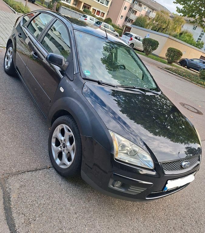 Schwarz Gebraucht 2007 Ford Focus Style Limousine | 1.300 € (Guter Preis) - Bild 1/4