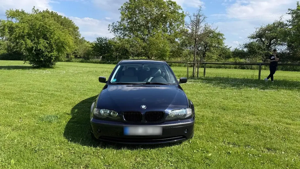 Gebraucht BMW 320 150 PS (110 kW) 2006 Blau Limousine