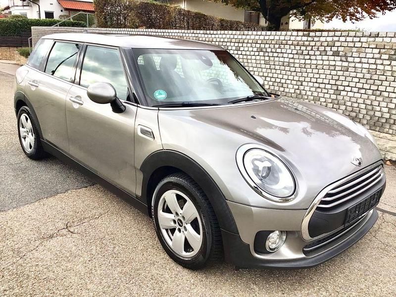 Silber Gebraucht 2017 Mini One Clubman Sport Kombi | 8.990 € (Fairer Preis) - Bild 1/4