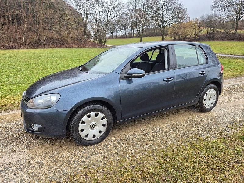 Gebraucht VW Golf VI Highline 122 PS (89 kW) 2010 Blau Kleinwagen