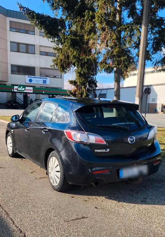 Gebraucht Mazda 3 116 PS (85 kW) 2011 Schwarz Limousine