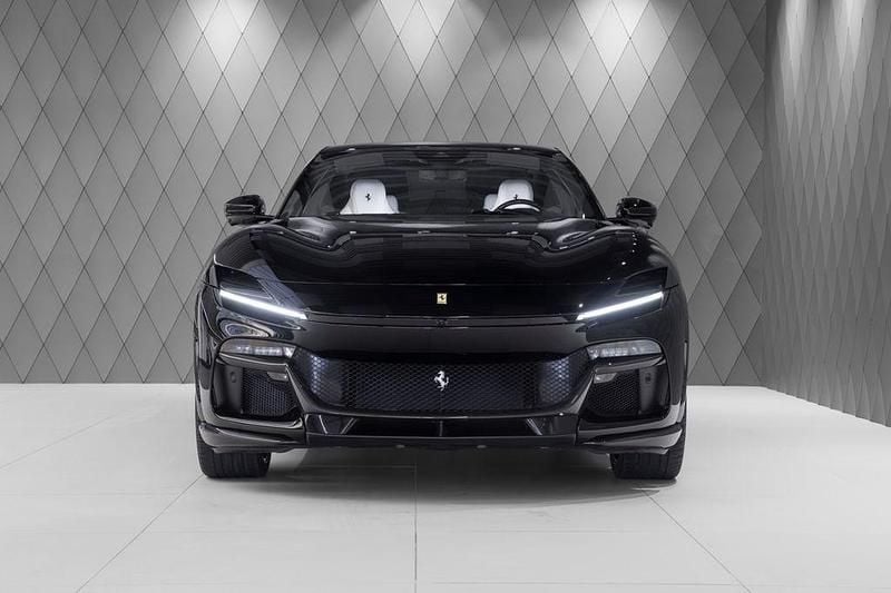 Neu Ferrari Purosangue 719 PS (528 kW) 2026 Schwarz SUV