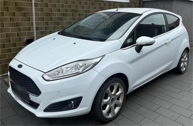 Weiß Gebraucht 2010 Ford Fiesta Sport Kleinwagen | 2.299 € (Superpreis) - Bild 1/4
