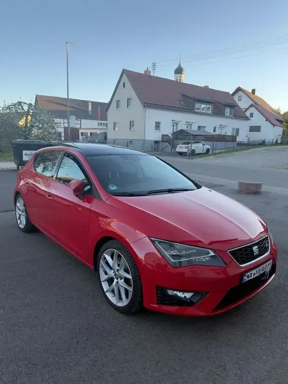 Gebraucht Seat Leon FR 179 PS (131 kW) 2016 Rot Limousine