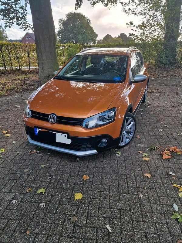 Beige Gebraucht 2016 VW Polo Cross Kleinwagen | 8.950 € (Fairer Preis) - Bild 1/4