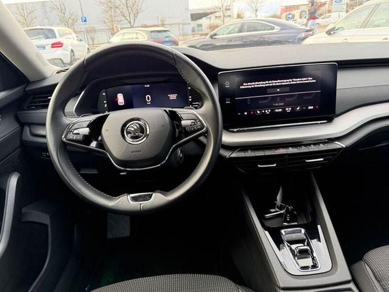 Gebraucht Skoda Octavia Selection 150 PS (110 kW) 2024 Silber Kombi