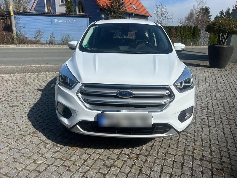 Gebraucht Ford Kuga Titanium X 150 PS (110 kW) 2019 Weiß SUV